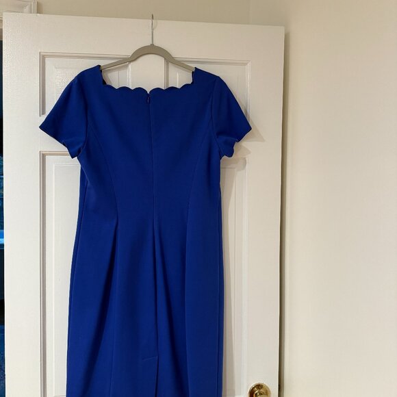 Talbots Scallop Edge Short Sleeve Dress -- Size 10 - Picture 2 of 3